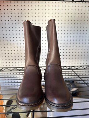 New Brown Riding Boots – Side Zip - Womens 6